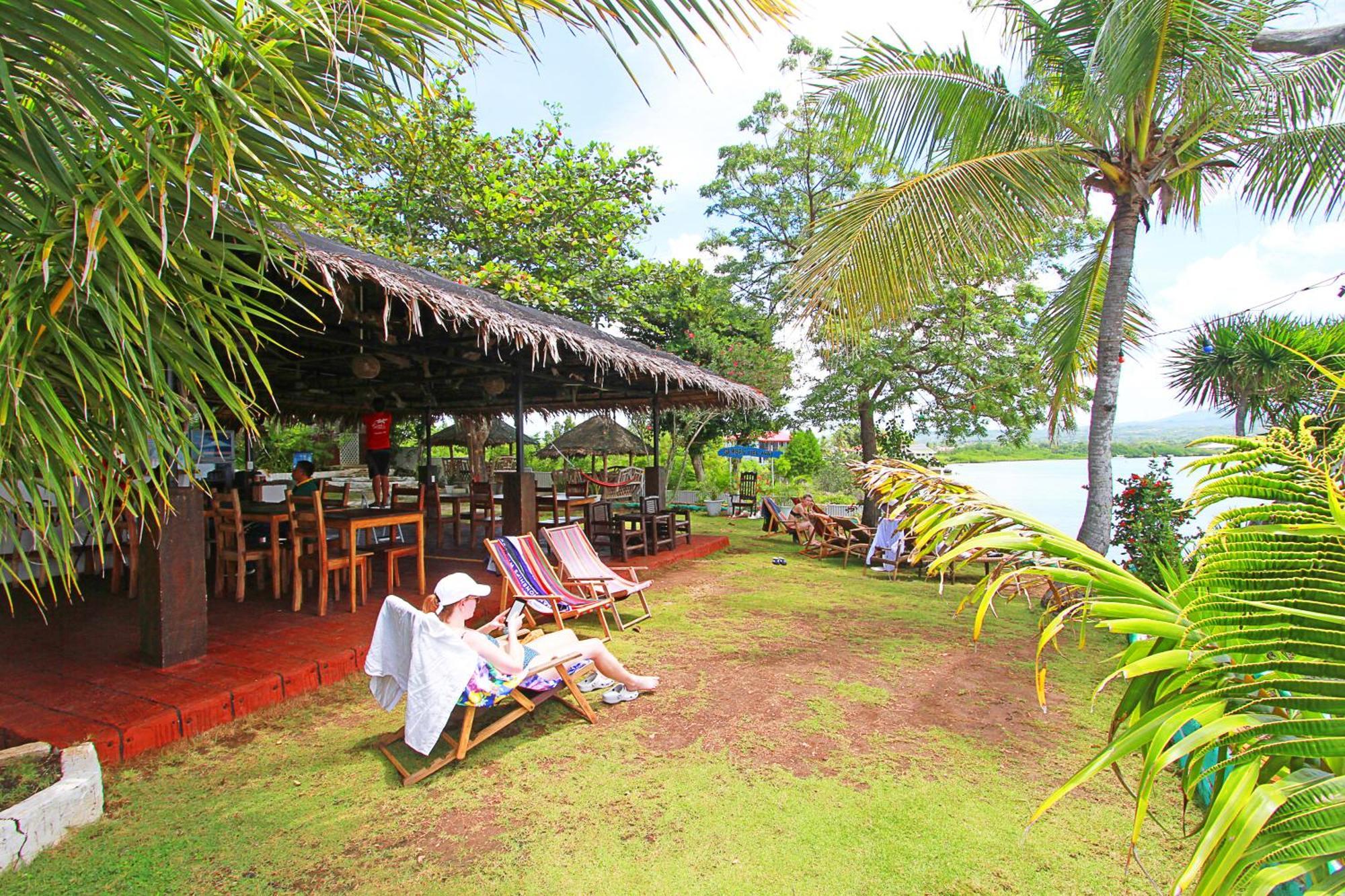 Sambag Hideaway Bungalows Moalboal Eksteriør billede